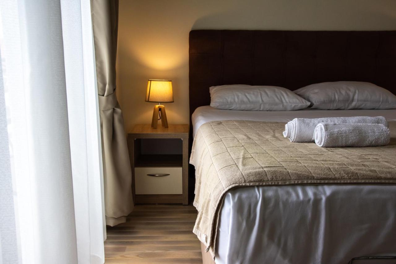 Ralux Apartman Tivat Exteriör bild